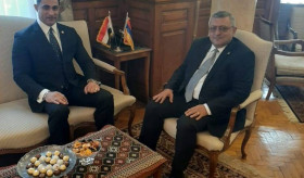 لقاء  هراتشيا بولاديان ، سفير جمهورية ارمينيا لدى مصر ، السيد حسام زعتر ، مندوب القصر الرئاسى لجمهورية مصر العربية